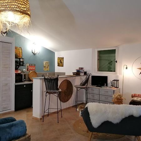 Studio Au Milieu D Une Oliveraie Le Mas De La Huppe Туррет-сюр-Лу Экстерьер фото